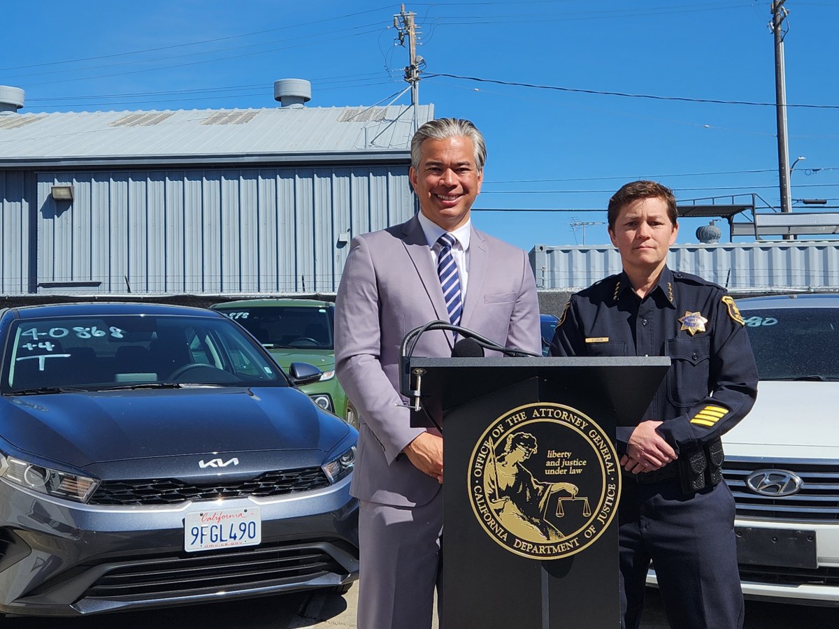 State attorney general asks for nationwide recall of easily stolen Hyundai, Kia vehicles